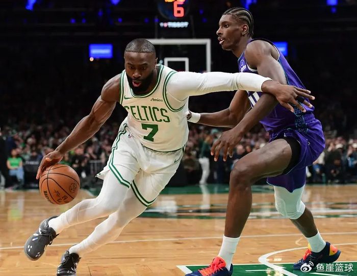 PG麻将胡了-NBA最新排名出炉！东部第二大爆冷，骑士渔翁得利，勇士也危险了|尼克斯|爵士|雷霆|老鹰|雄鹿_新浪新闻