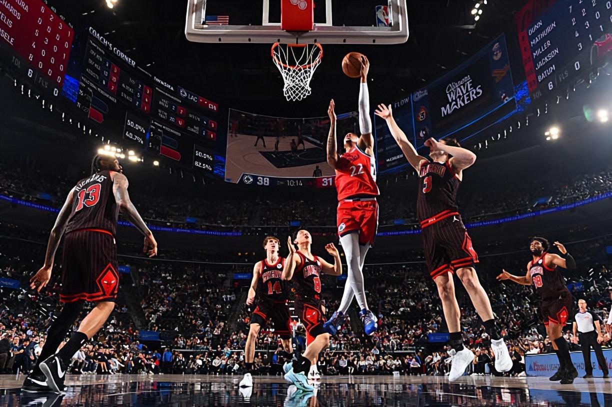 麻将胡了模拟器-又一次扮演了超级第六人的角色，侧翼新星真的在快船站稳脚跟了？